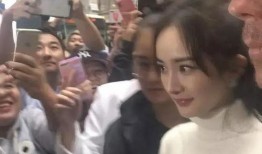 爆料杨幂摔镜子视频,意外瞬间引发网友热议